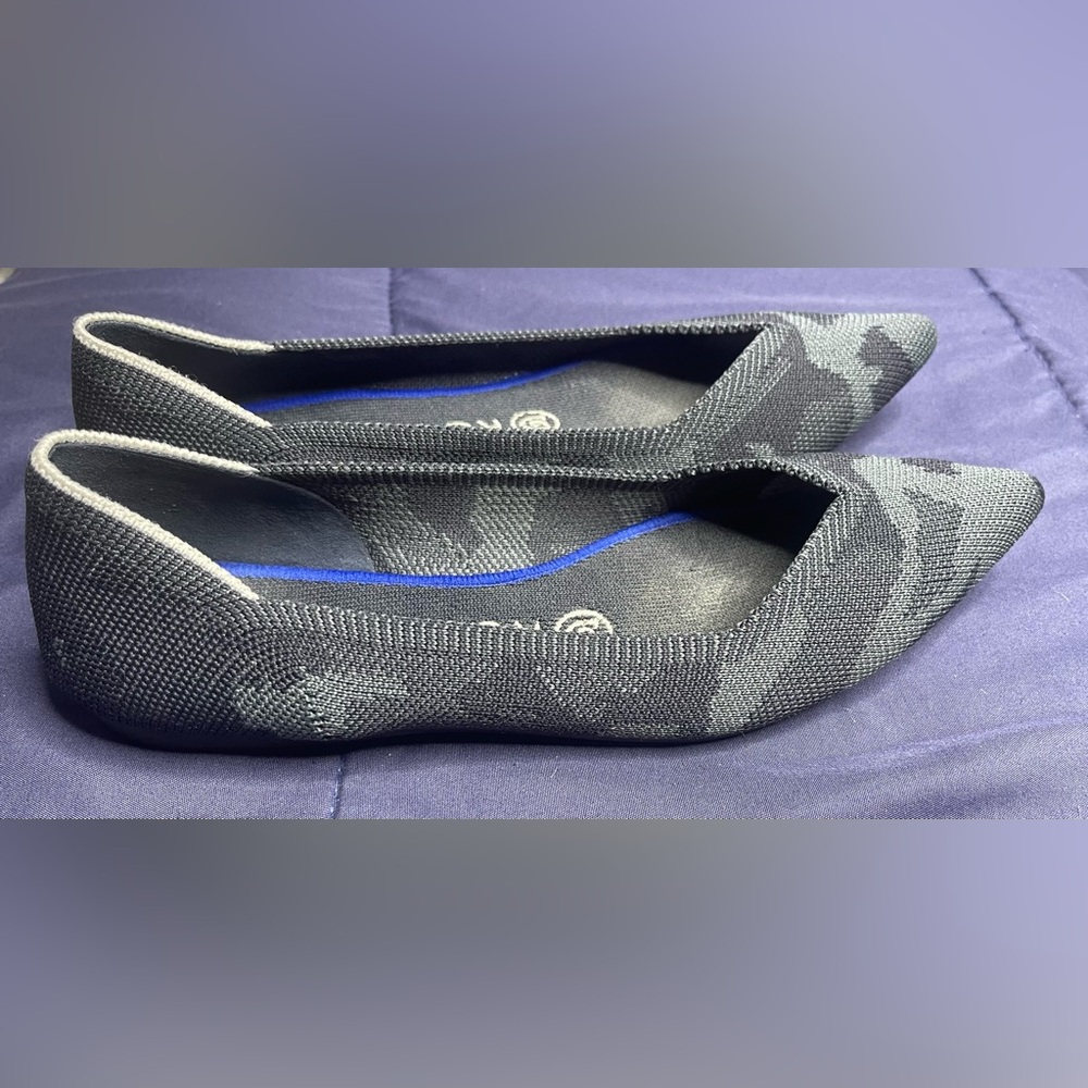 Rare & Retired Print Rothy's Blue Camo Knit Pointed Toe Flats Women's Size 7W